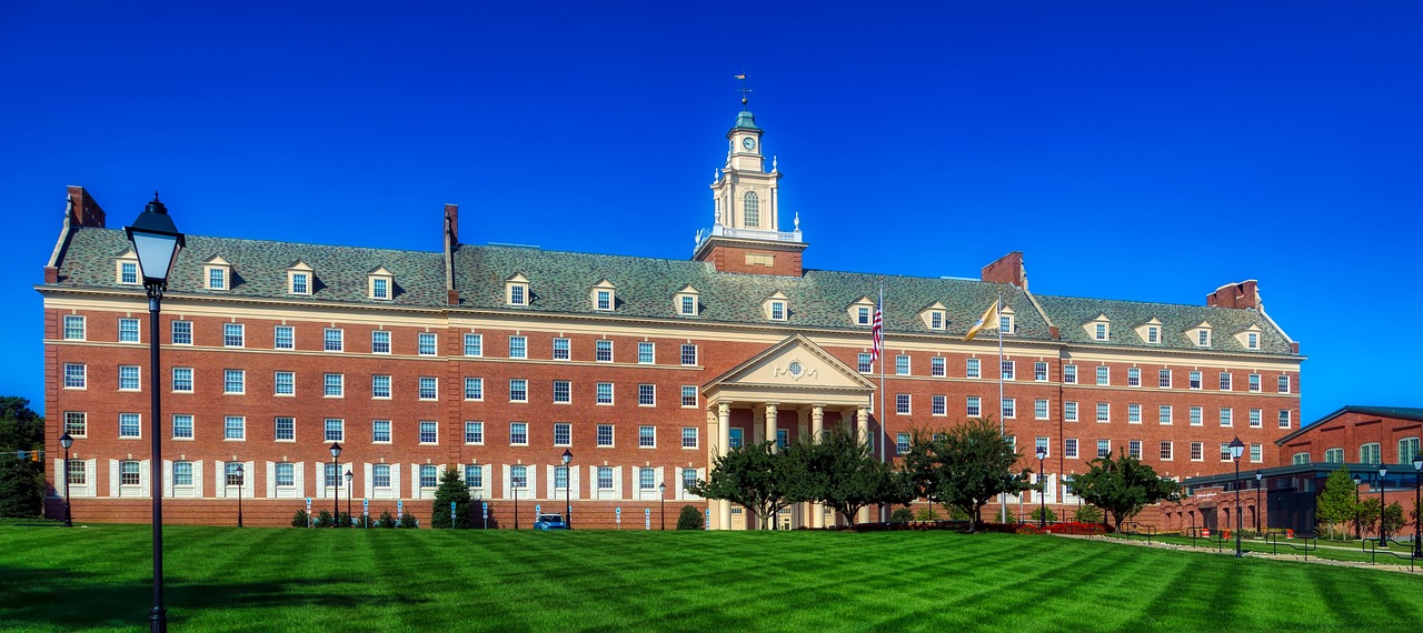 全球頂尖學(xué)府榜單解析，最新QS排名解讀與探索