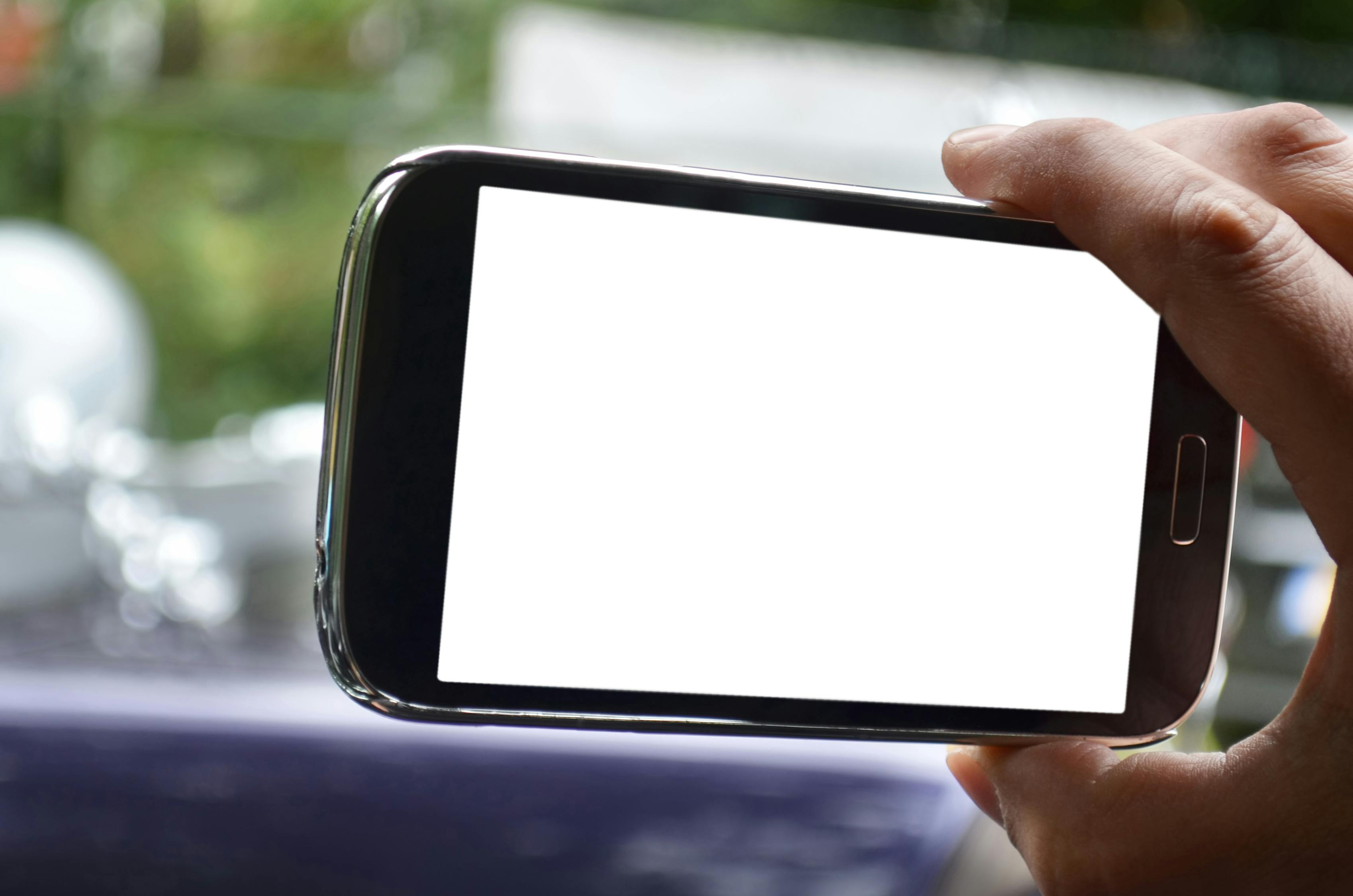 華為引領(lǐng)科技潮流，2013年最新款智能手機(jī)亮相