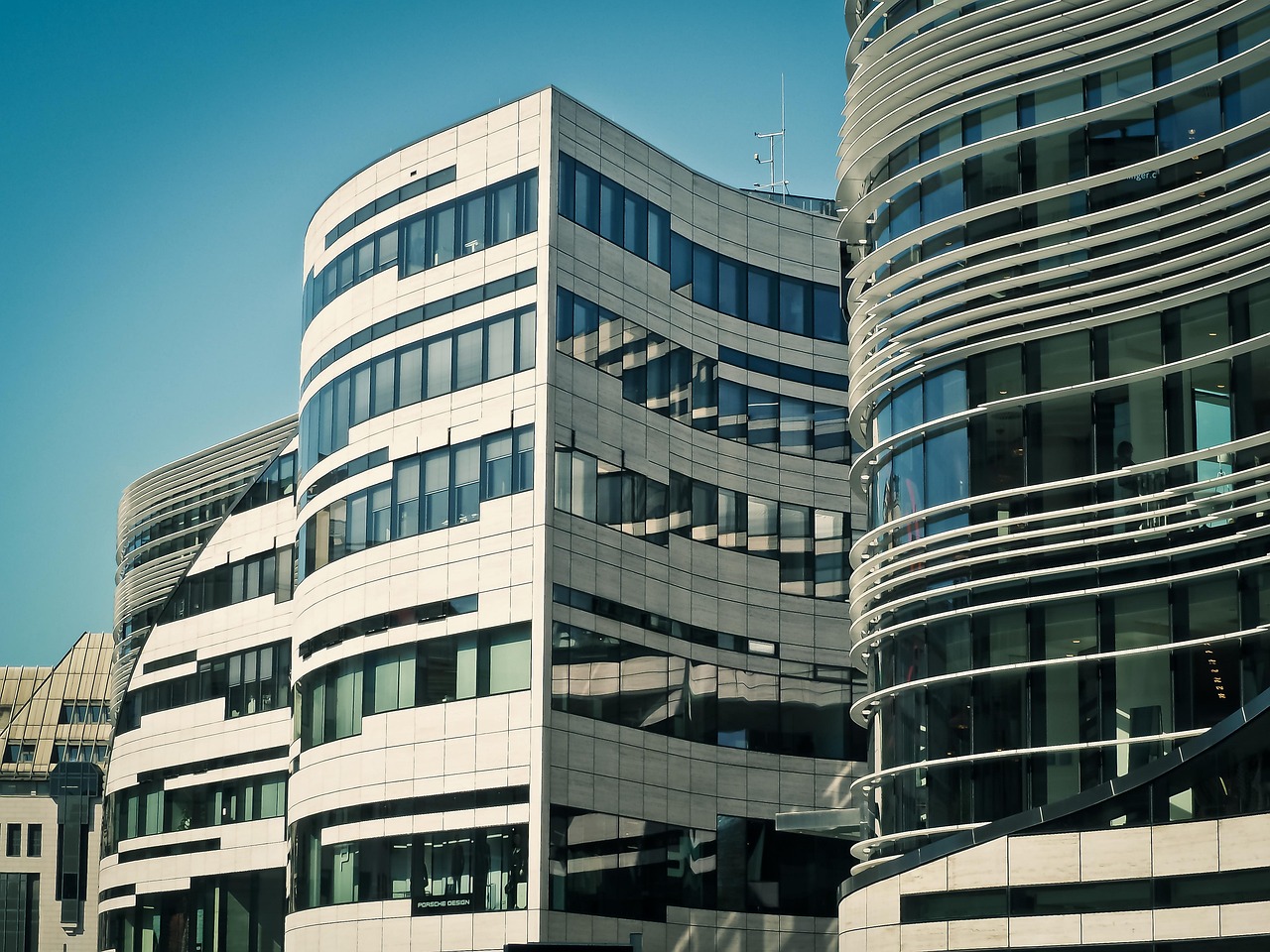 古鎮(zhèn)利和廣場重塑歷史風貌與現(xiàn)代商業(yè)魅力的融合新作，最新消息揭秘