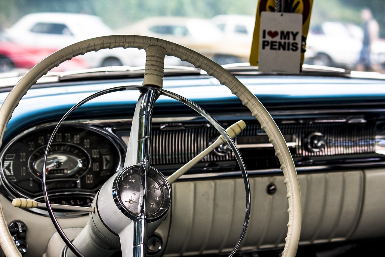 一汽尖頭最新款牽引車，卓越性能引領(lǐng)行業(yè)潮流